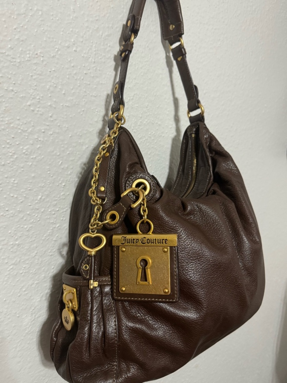 Juicy Couture Chocolate Brown Leather Shoulder Bag with Gold Charm - Picture 11 of 16
